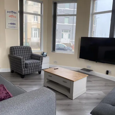 Seaview Aparthotel 4*